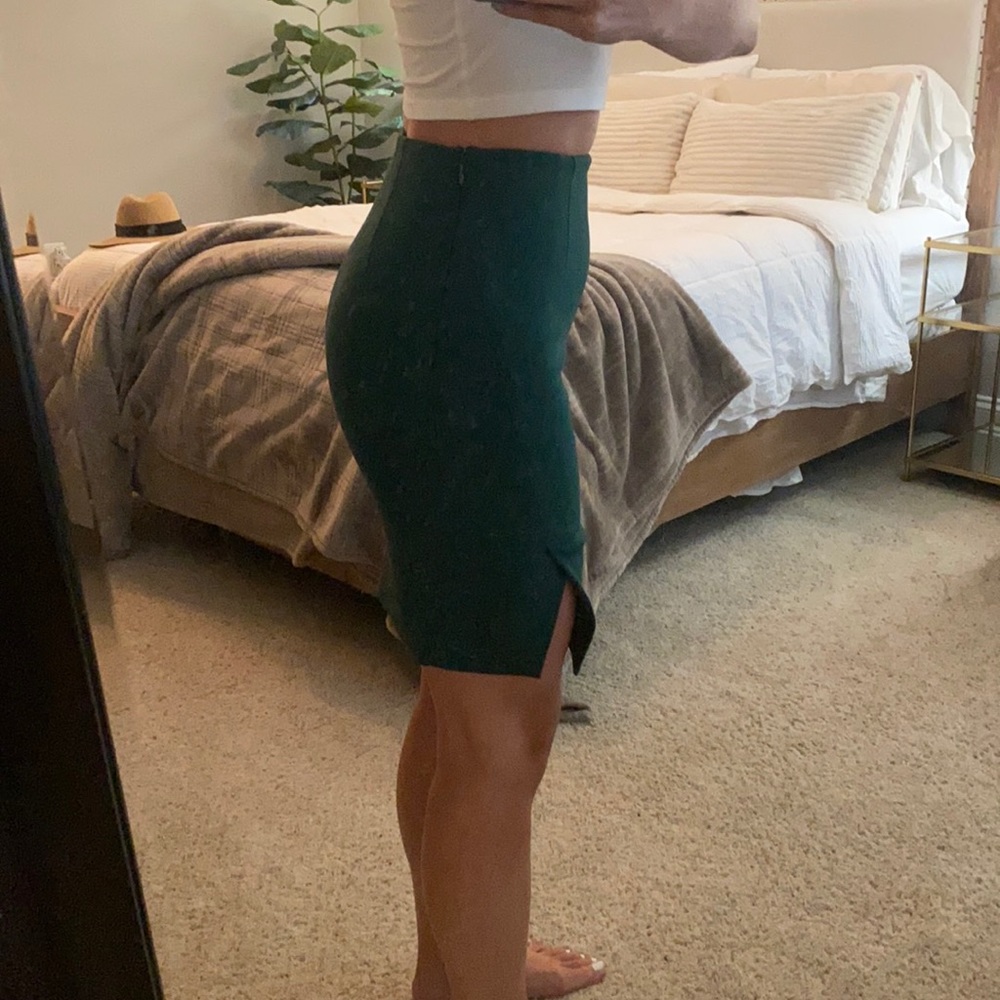 White House Black Market -business skirt - emerald